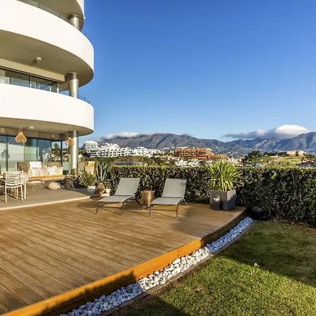 Vivi Homes - Buena Vista Pool, Sauna, Terrace, Gym & Sea View Apartment