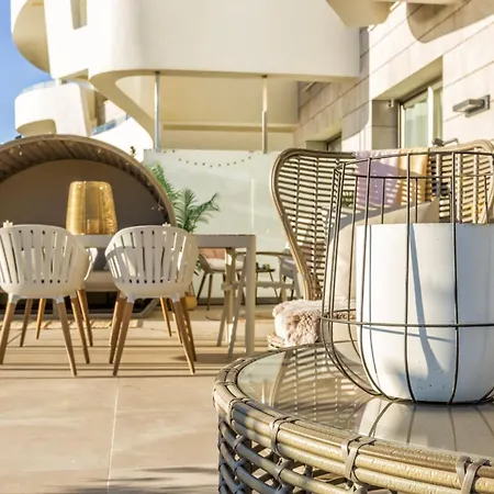 Vivi Homes - Buena Vista Pool, Sauna, Terrace, Gym & Sea View * Fuengirola